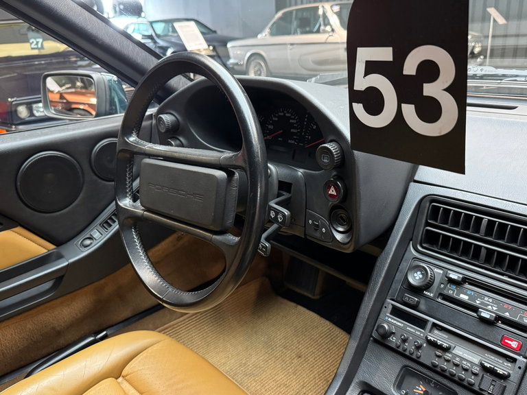 Porsche 928 S4