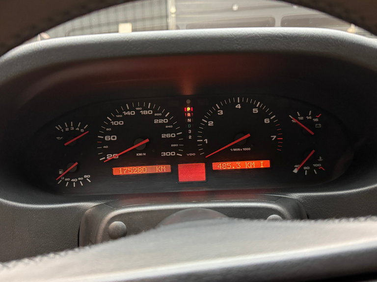 Porsche 928 S4