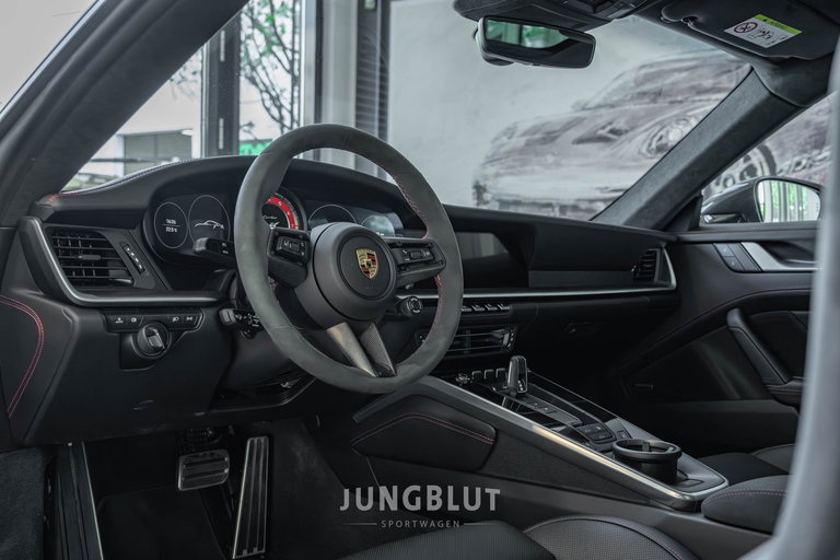 Porsche 992 Turbo