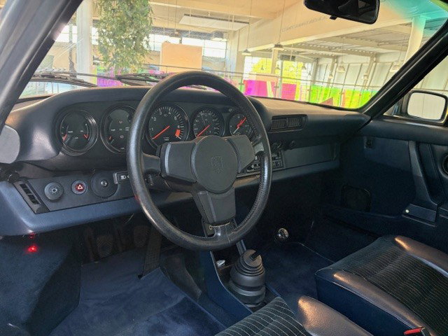 Porsche 911 Carrera 3.2