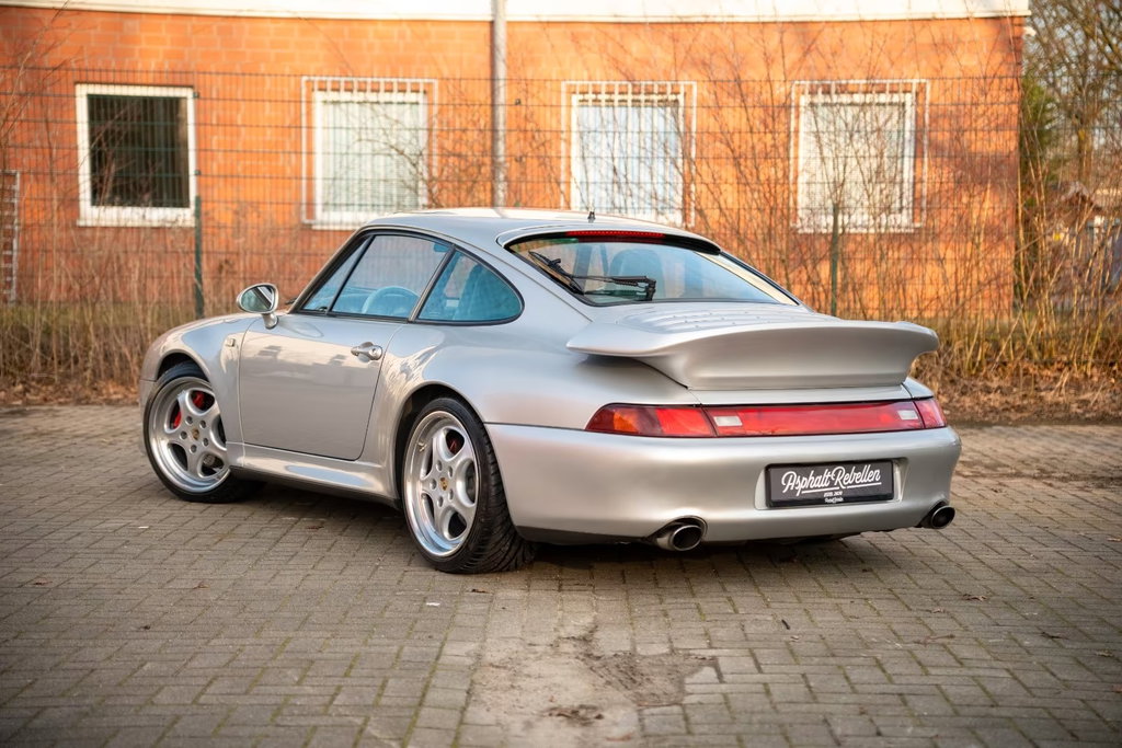 Porsche 993 Carrera 4S