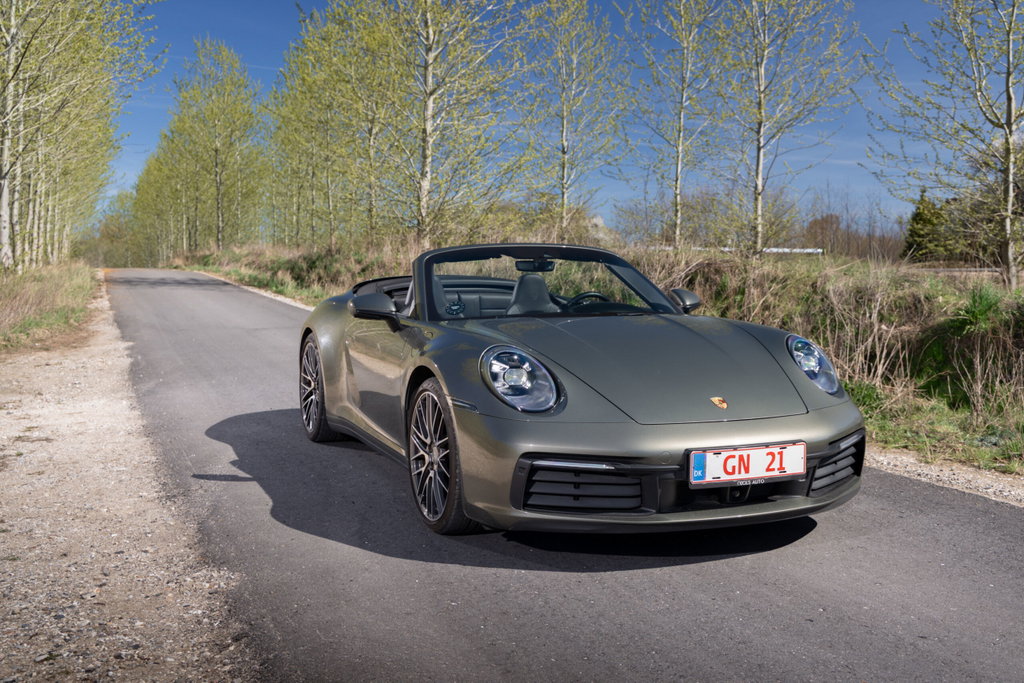 Porsche 992 Carrera 4S