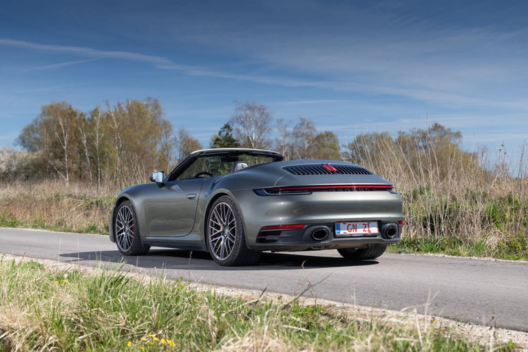 Porsche 992 Carrera 4S
