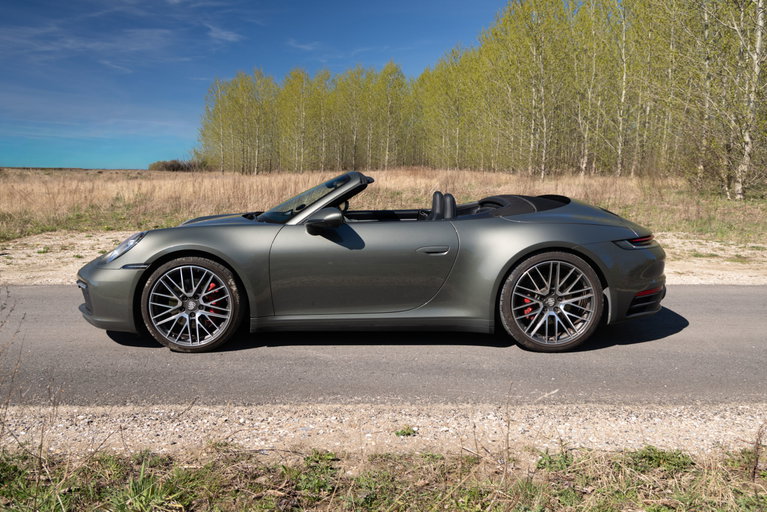 Porsche 992 Carrera 4S