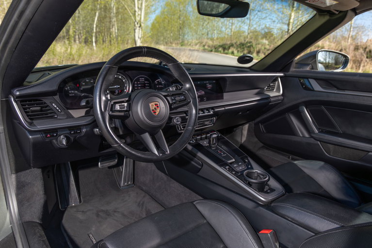Porsche 992 Carrera 4S