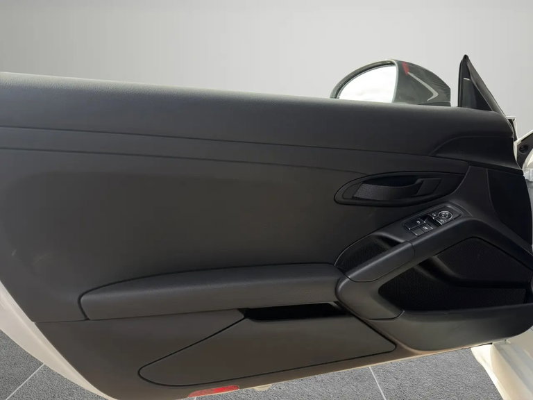 Porsche 718 Boxster T