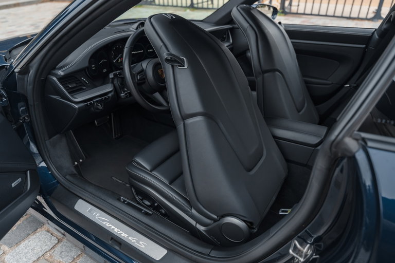 Porsche 992 Carrera 4S