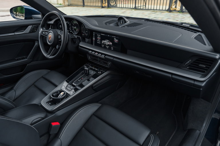 Porsche 992 Carrera 4S