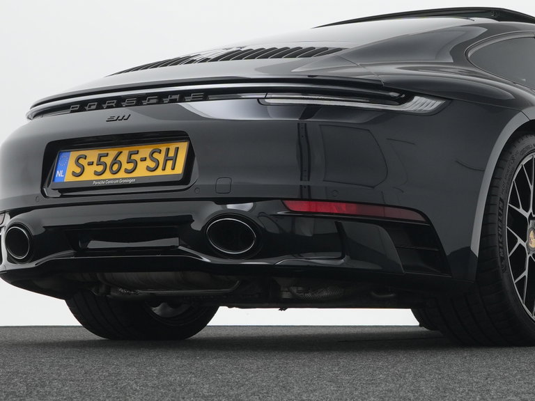 Porsche 992 Carrera 4 GTS