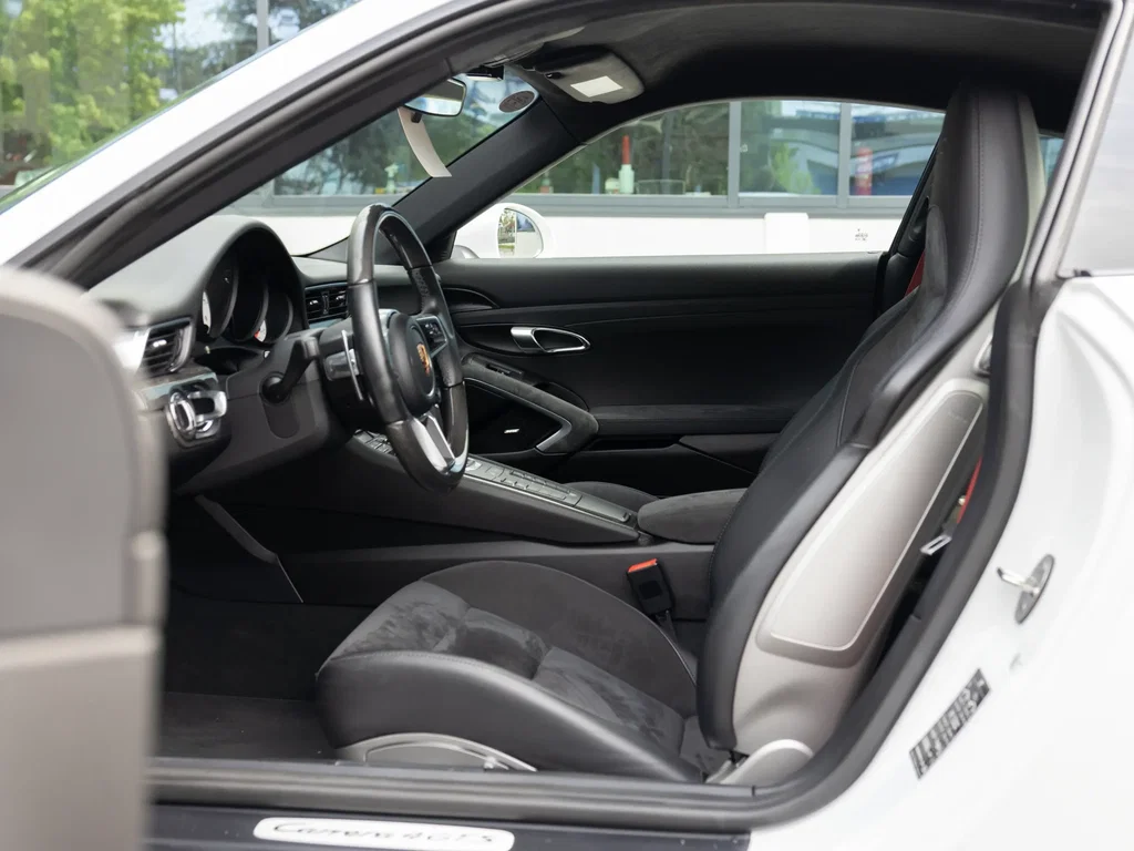 Porsche 991.2 Carrera 4 GTS