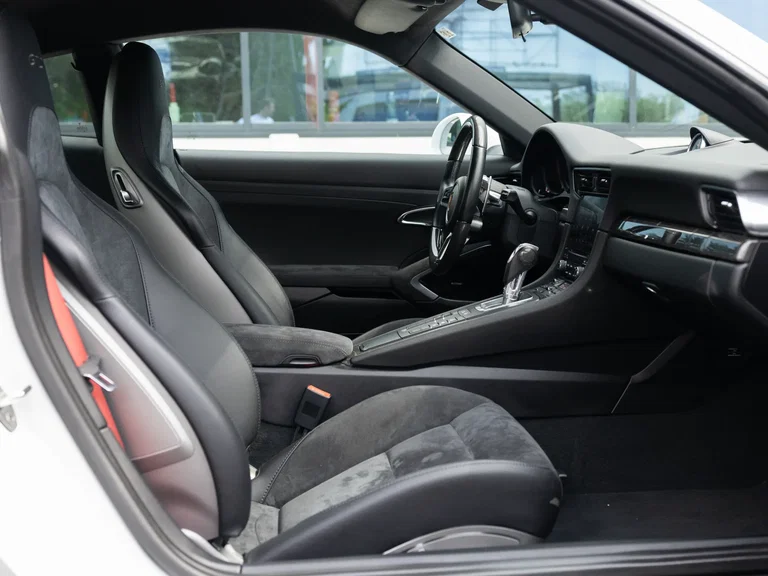 Porsche 991.2 Carrera 4 GTS
