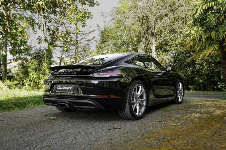 Porsche 718 Cayman