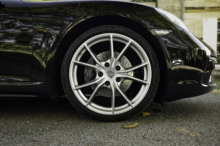 Porsche 718 Cayman