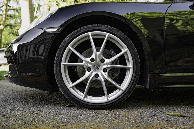 Porsche 718 Cayman