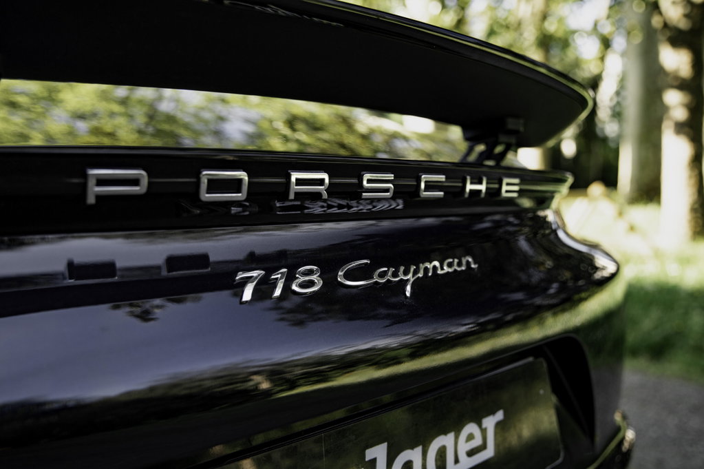 Porsche 718 Cayman