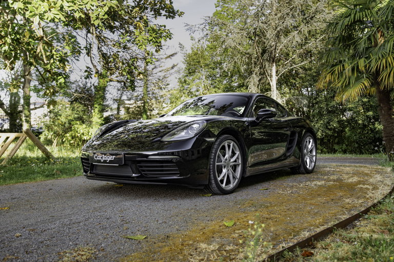 Porsche 718 Cayman