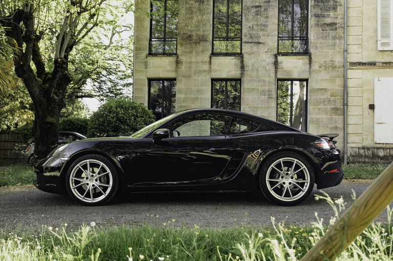 Porsche 718 Cayman