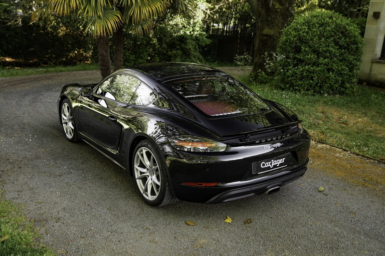 Porsche 718 Cayman