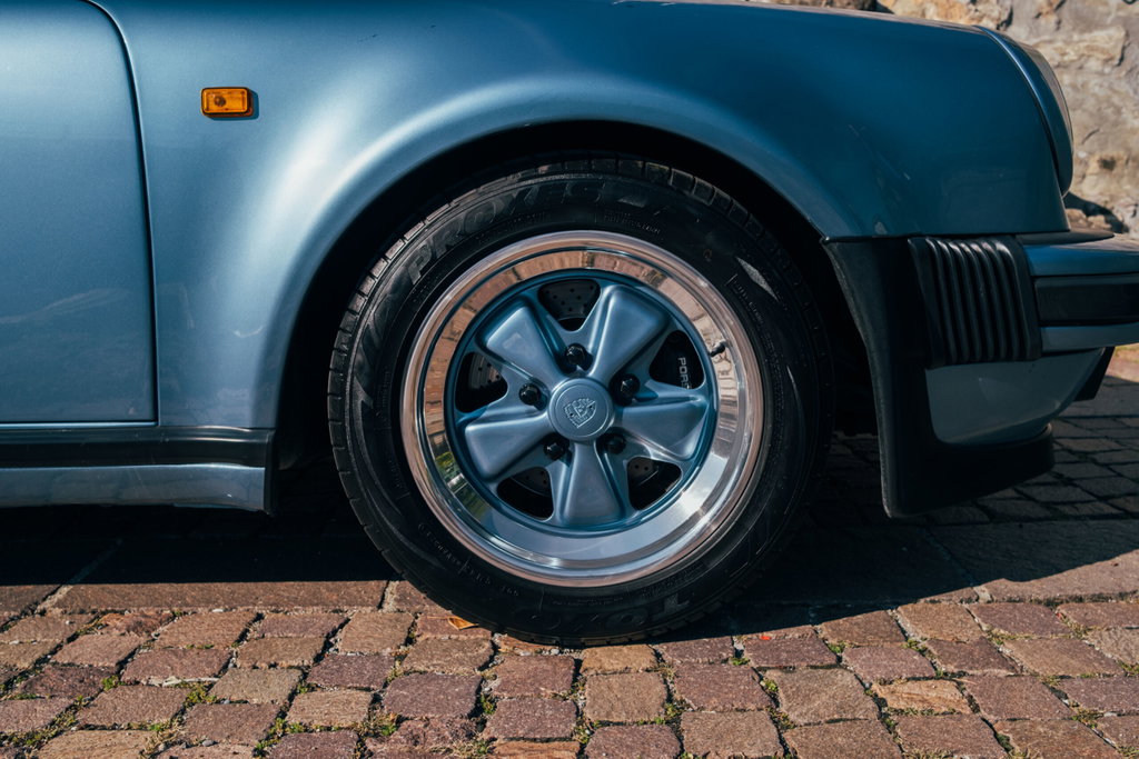 Porsche 911 Carrera 3.2 WTL
