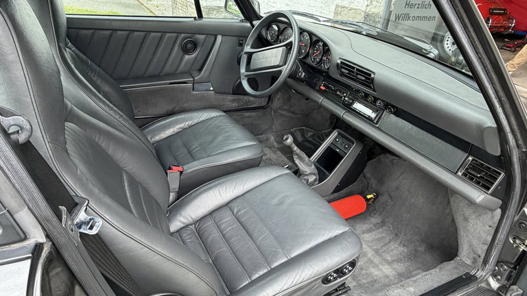 Porsche 911 Carrera 3.2