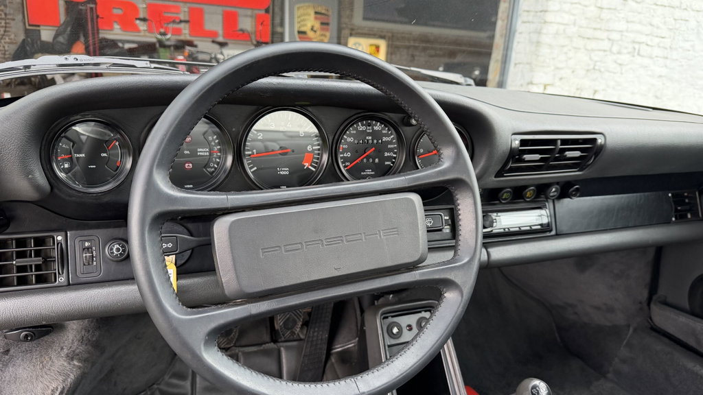 Porsche 911 Carrera 3.2
