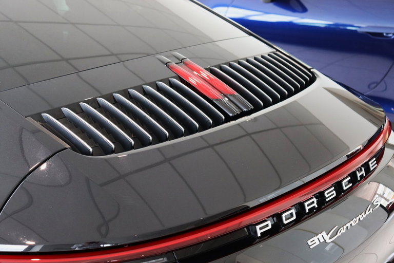 Porsche 992 Carrera 4S