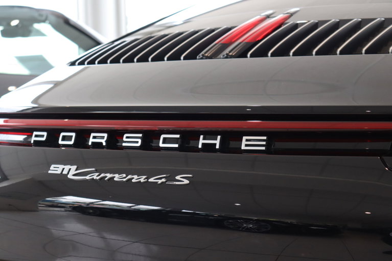 Porsche 992 Carrera 4S