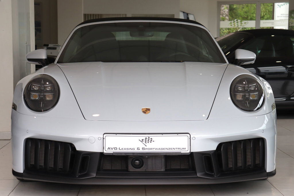 Porsche 992.2 Carrera 4 GTS