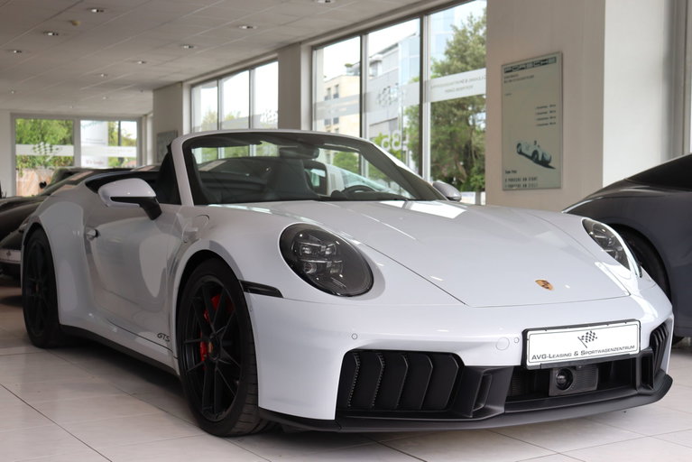 Porsche 992.2 Carrera 4 GTS