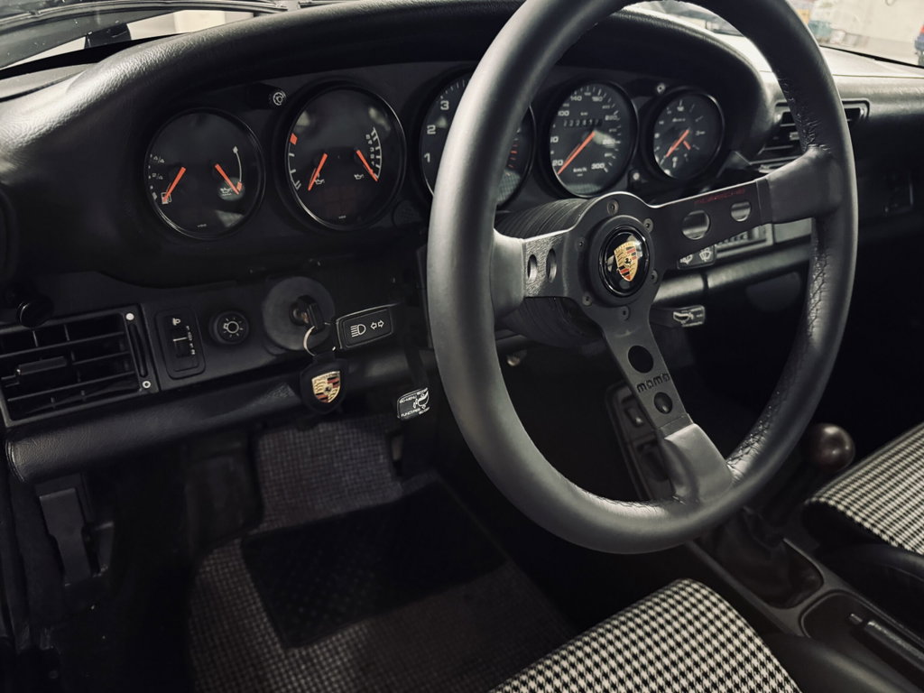 Porsche 964 Carrera 4