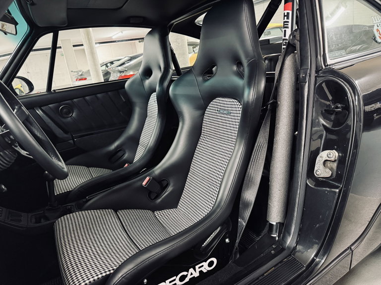 Porsche 964 Carrera 4