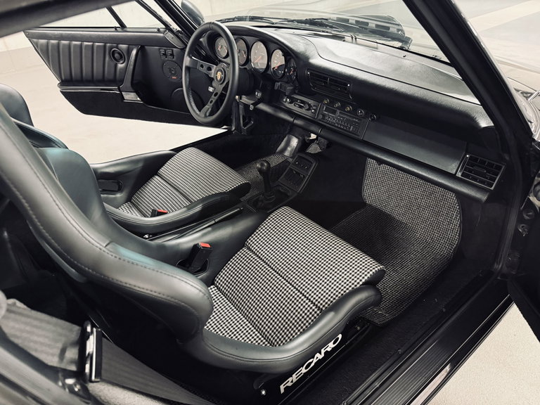 Porsche 964 Carrera 4