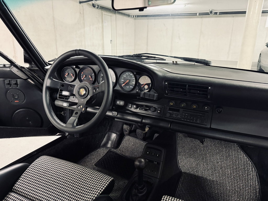 Porsche 964 Carrera 4