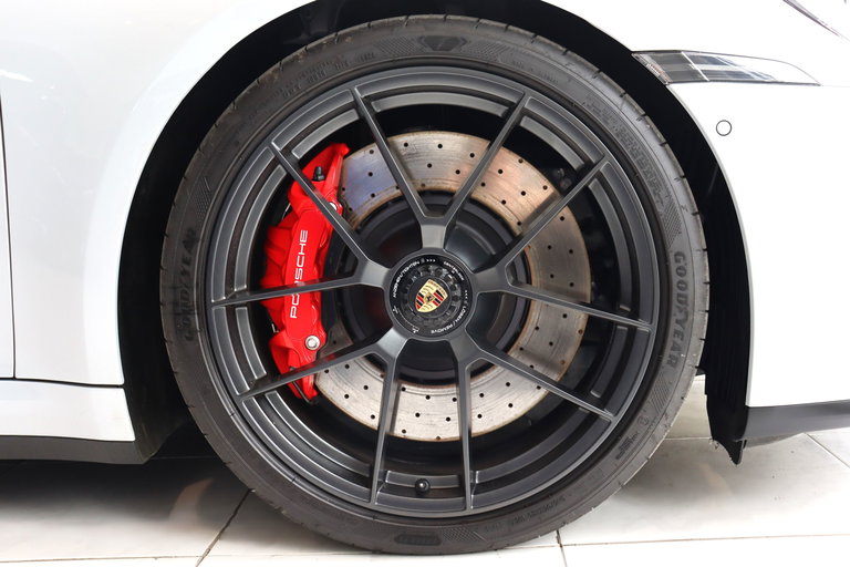 Porsche 992.2 Carrera 4 GTS