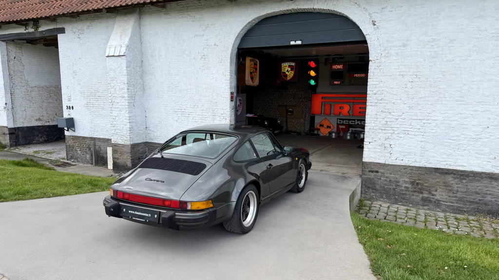 Porsche 911 Carrera 3.2