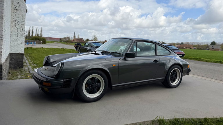 Porsche 911 Carrera 3.2