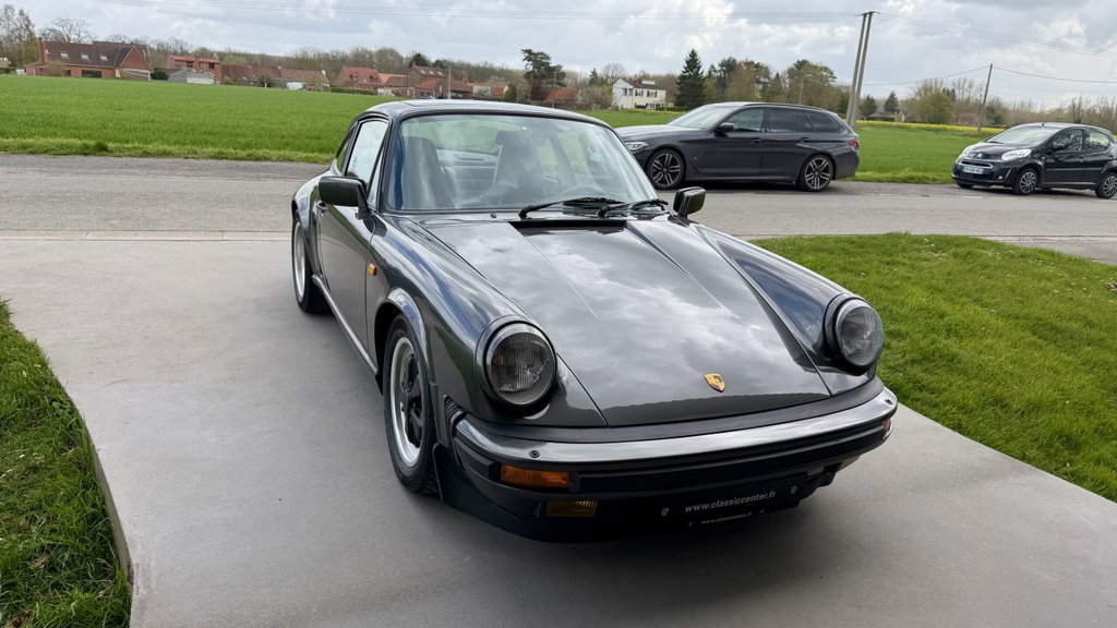 Porsche 911 Carrera 3.2