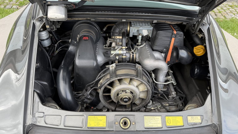 Porsche 911 Carrera 3.2