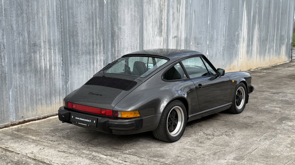 Porsche 911 Carrera 3.2