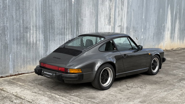 Porsche 911 Carrera 3.2