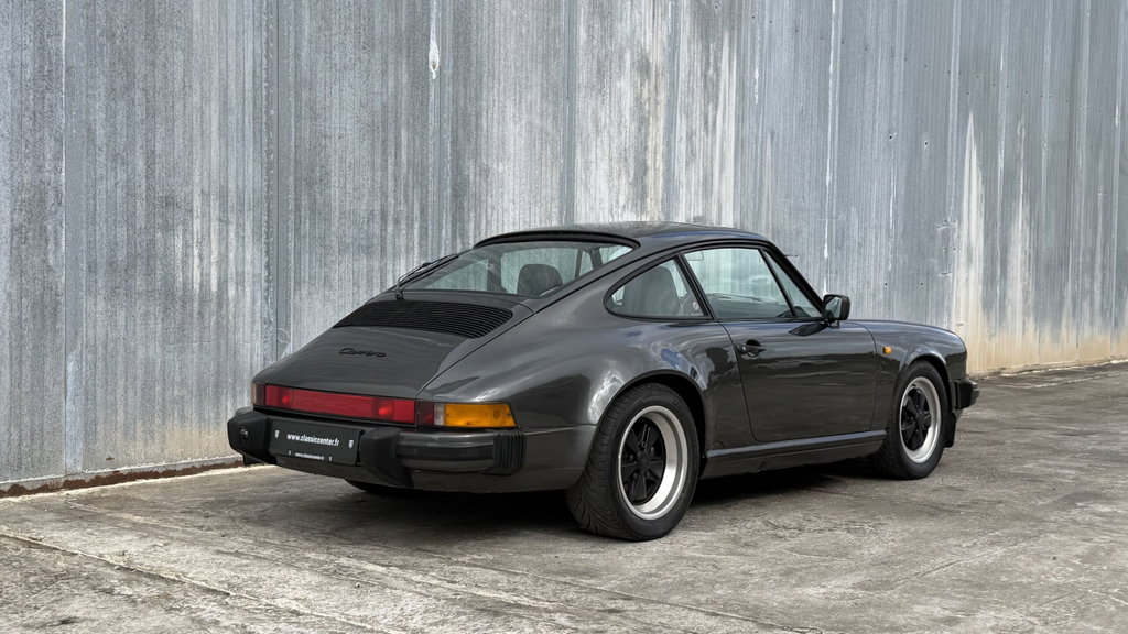 Porsche 911 Carrera 3.2