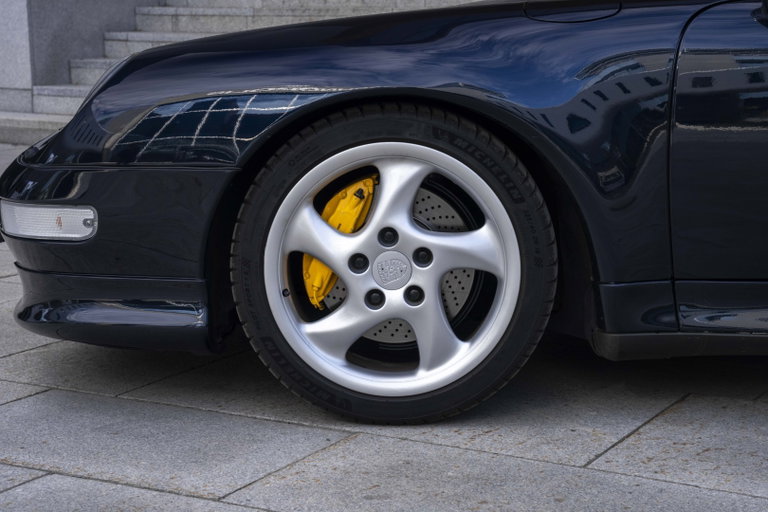 Porsche 993 Carrera 4S