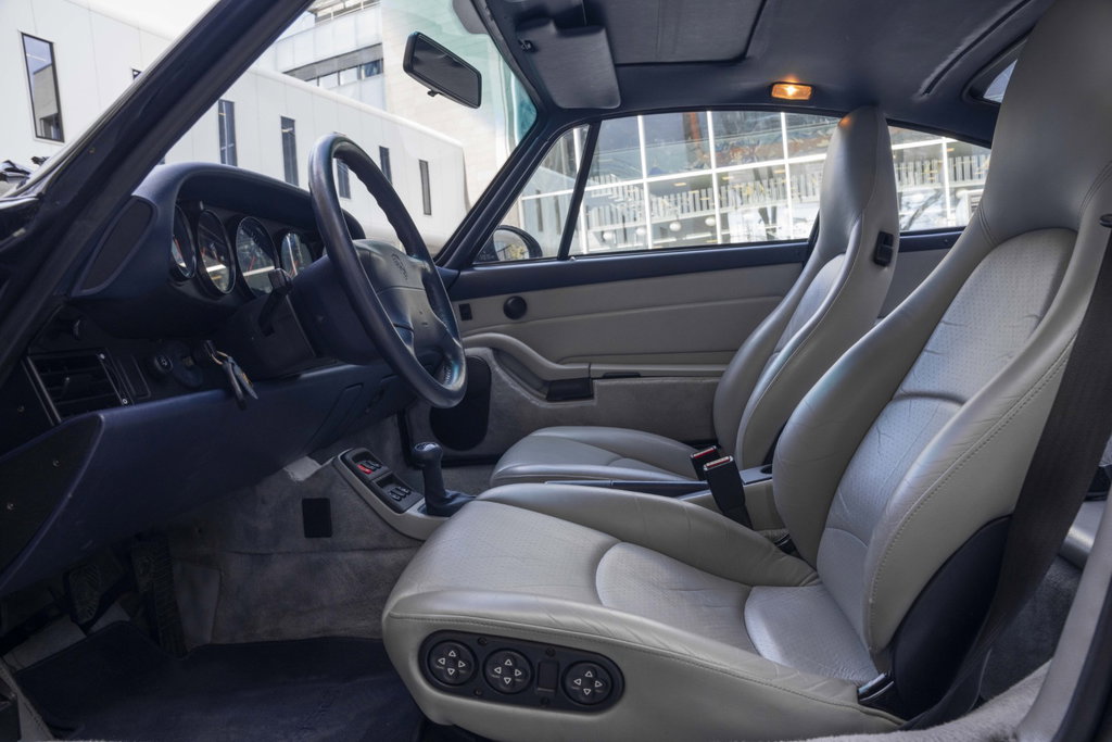 Porsche 993 Carrera 4S