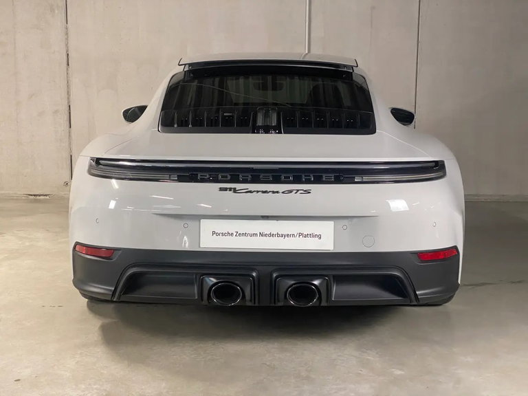 Porsche 992.2 Carrera GTS