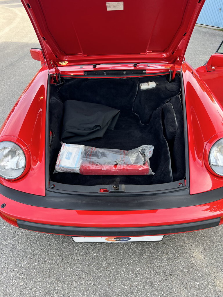 Porsche 911 Carrera 3.2