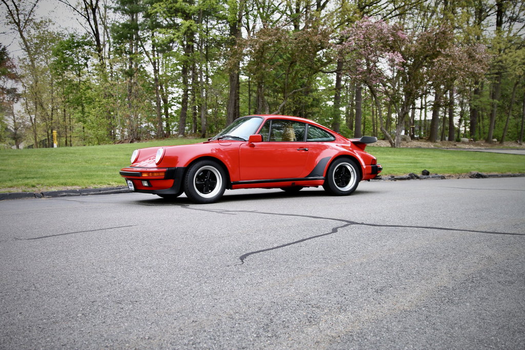 Porsche 911 Turbo 3.3 (US)