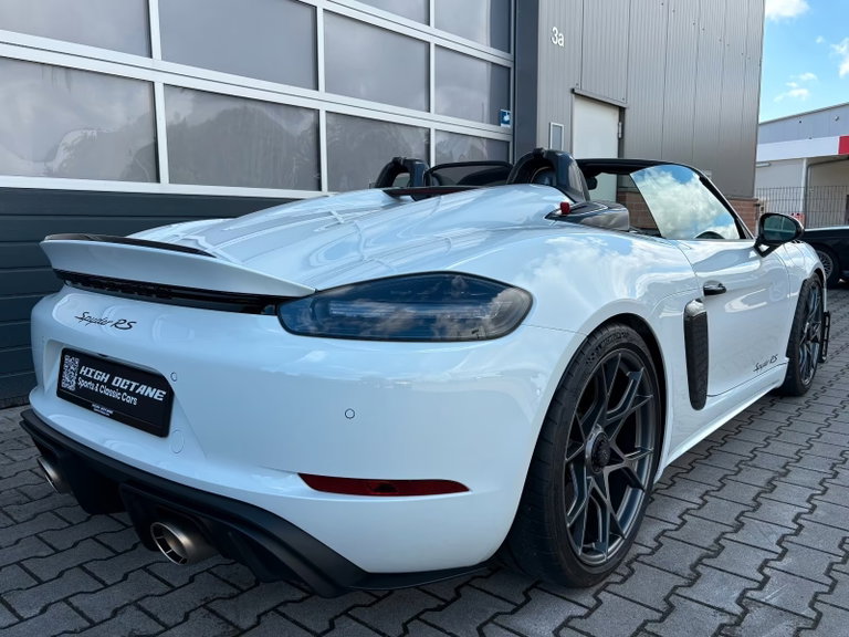 Porsche 718 Spyder RS