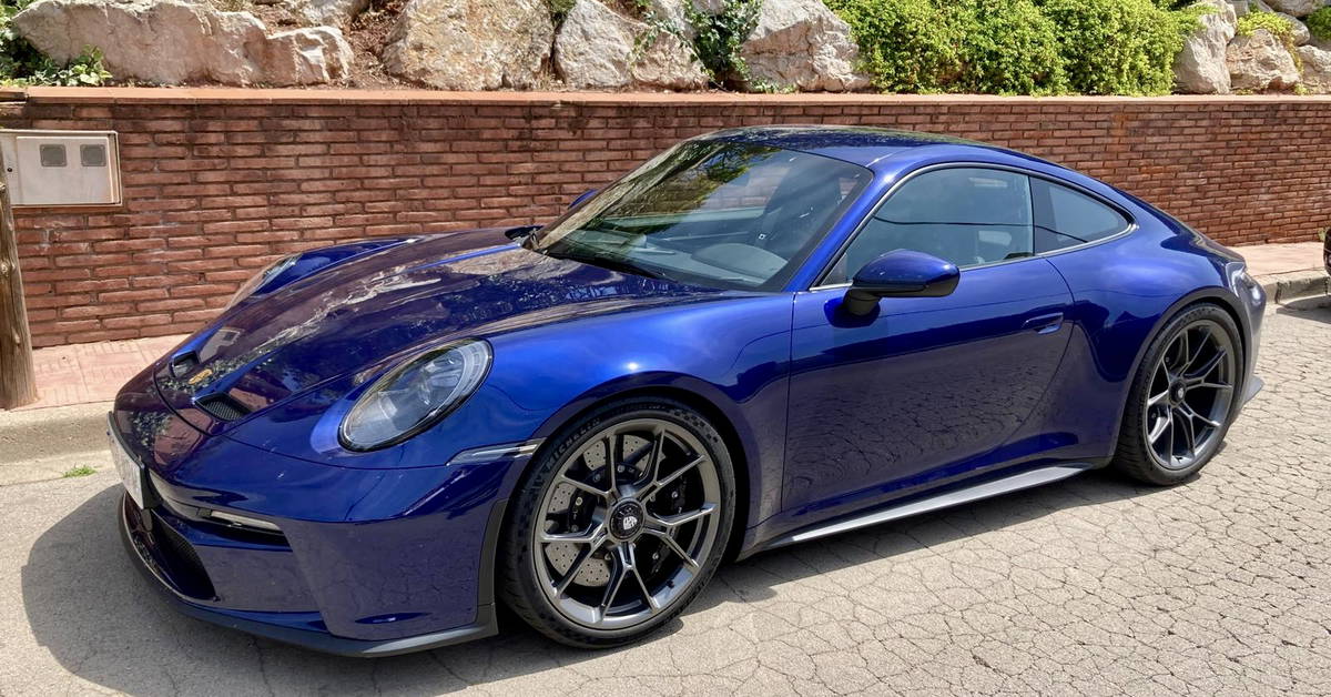 Porsche 992 GT3 Touring 2024 - elferspot.com - Marketplace for