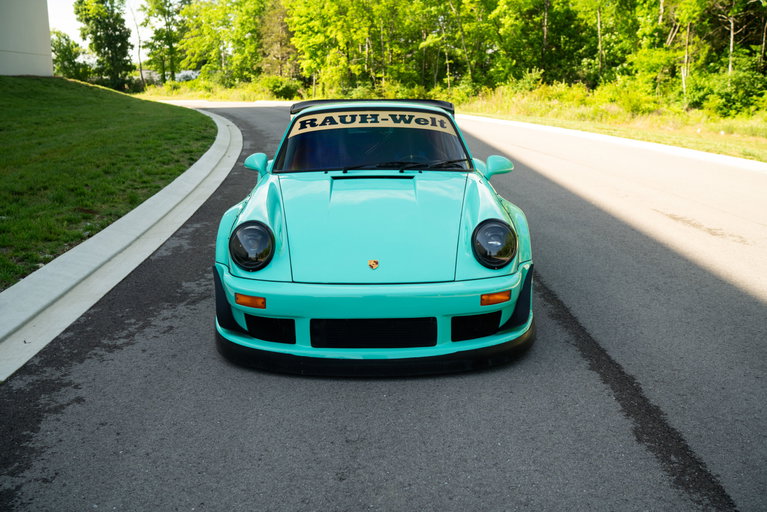 Porsche 911 by RWB