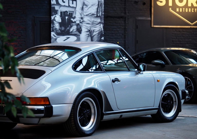 Porsche 911 Carrera 3.2